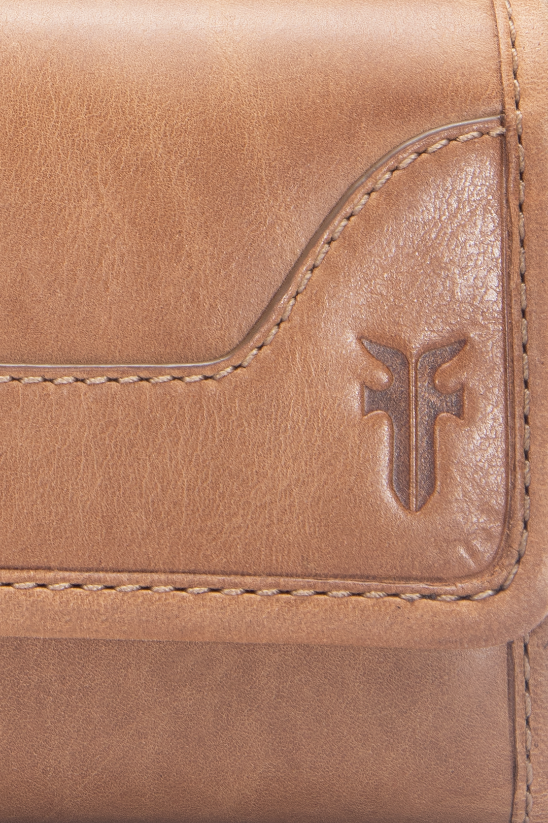 Frye Melissa Beige Wallet / Beige