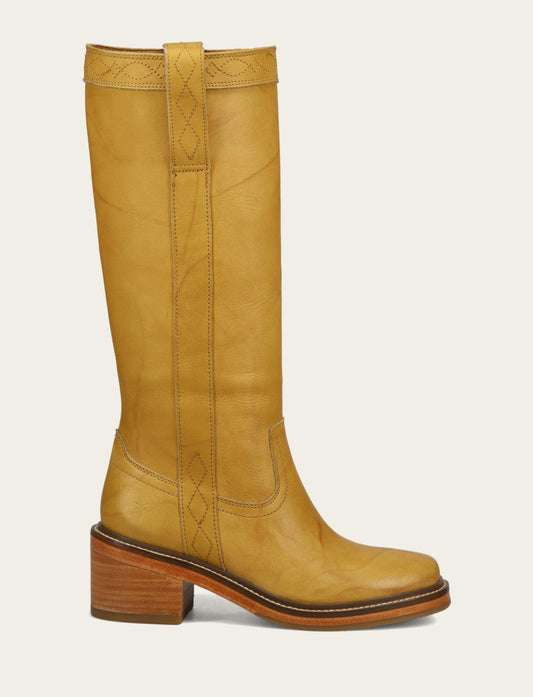 Frye Women's Banana Kate Pull On Boots / Banana