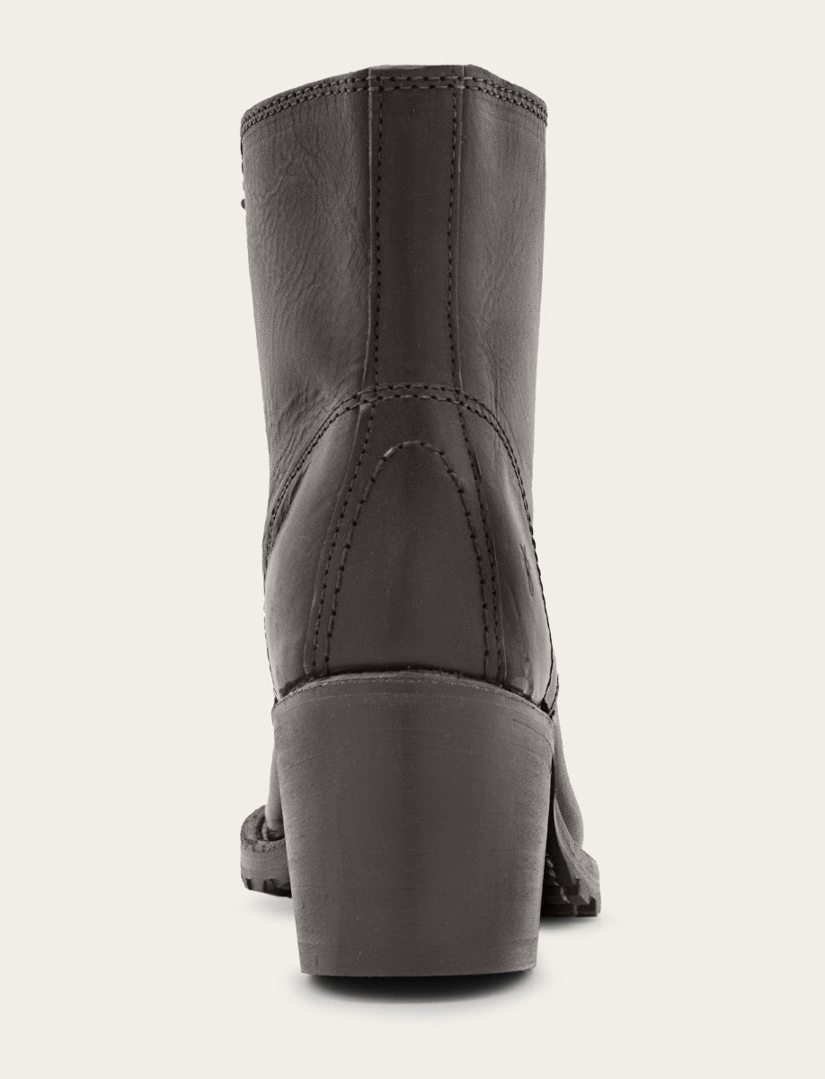 Frye Women's Black Sabrina 6G Lace Up Boots / Black