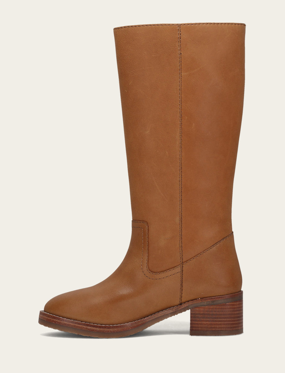 Frye Women's Saddle Andrea 14R Boot / Saddle