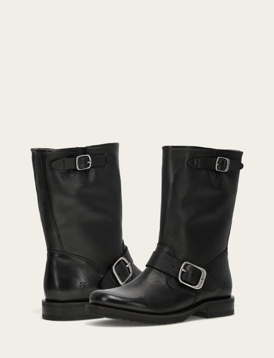 Frye Veronica Flex Short / Black