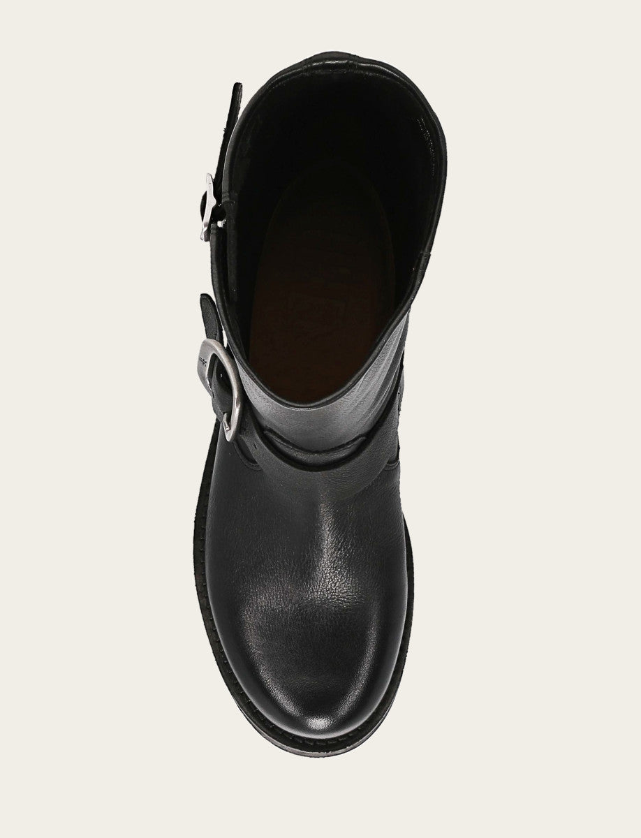 Frye Veronica Flex Short / Black