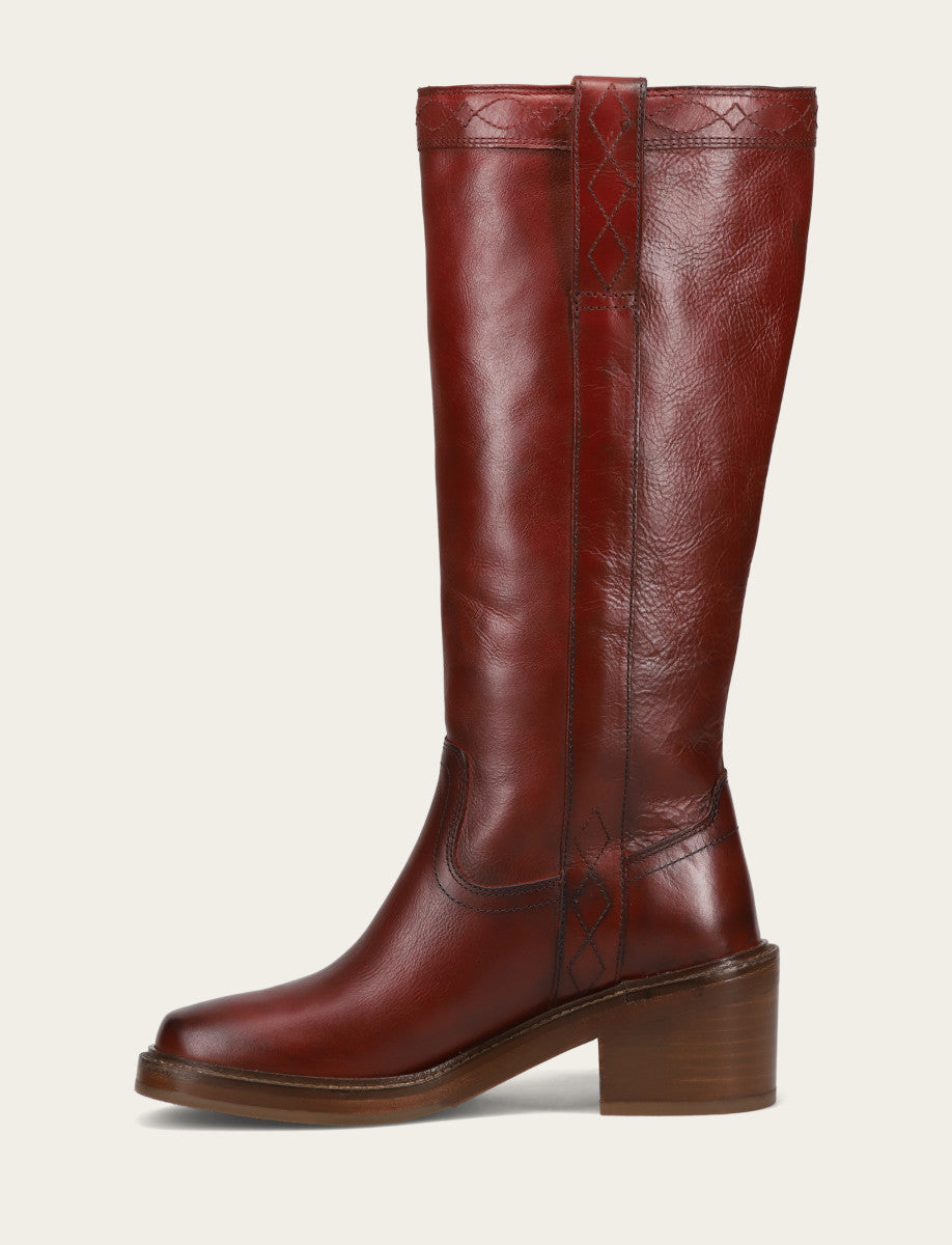 Frye Women's Merlot Kate Pull On Wide Calf Boot / Merlot