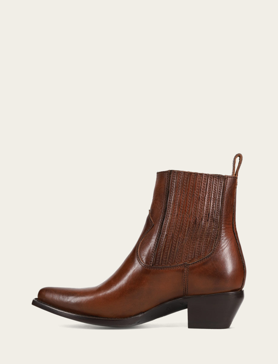 Frye Women's Walnut Sacha Chelsea Boot / Walnut
