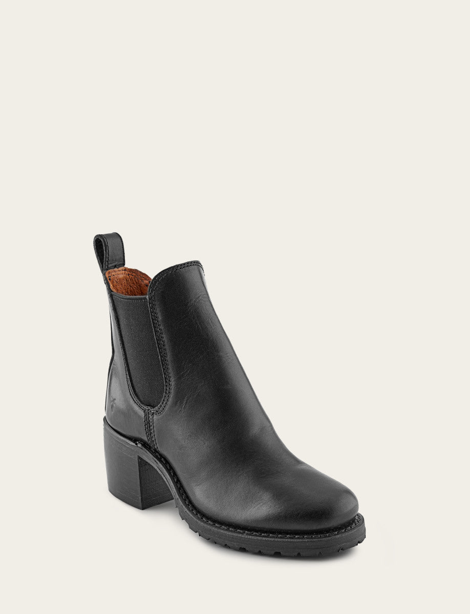 Frye Women's Black Sabrina Chelsea Boots / Black