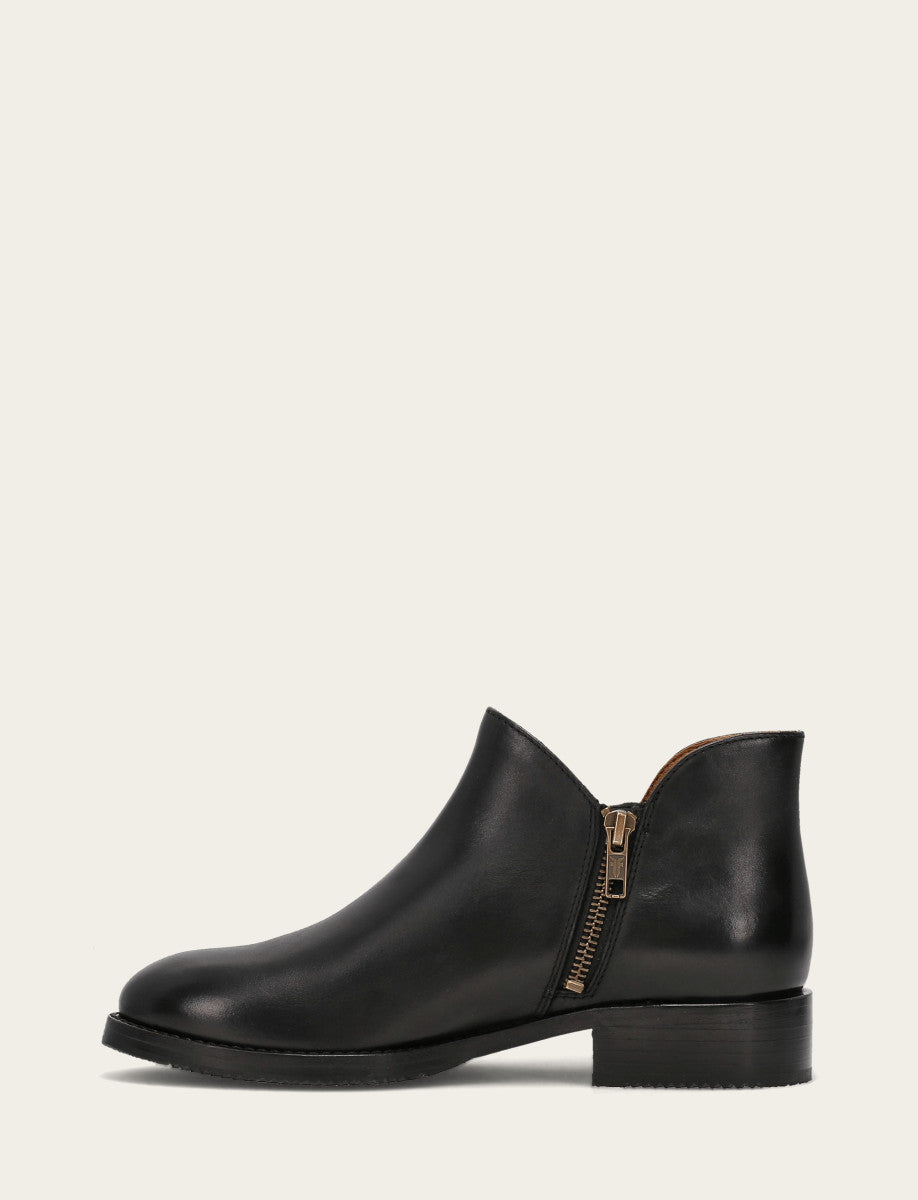 Frye Women's Black Melissa Shootie 2 Boot / Black