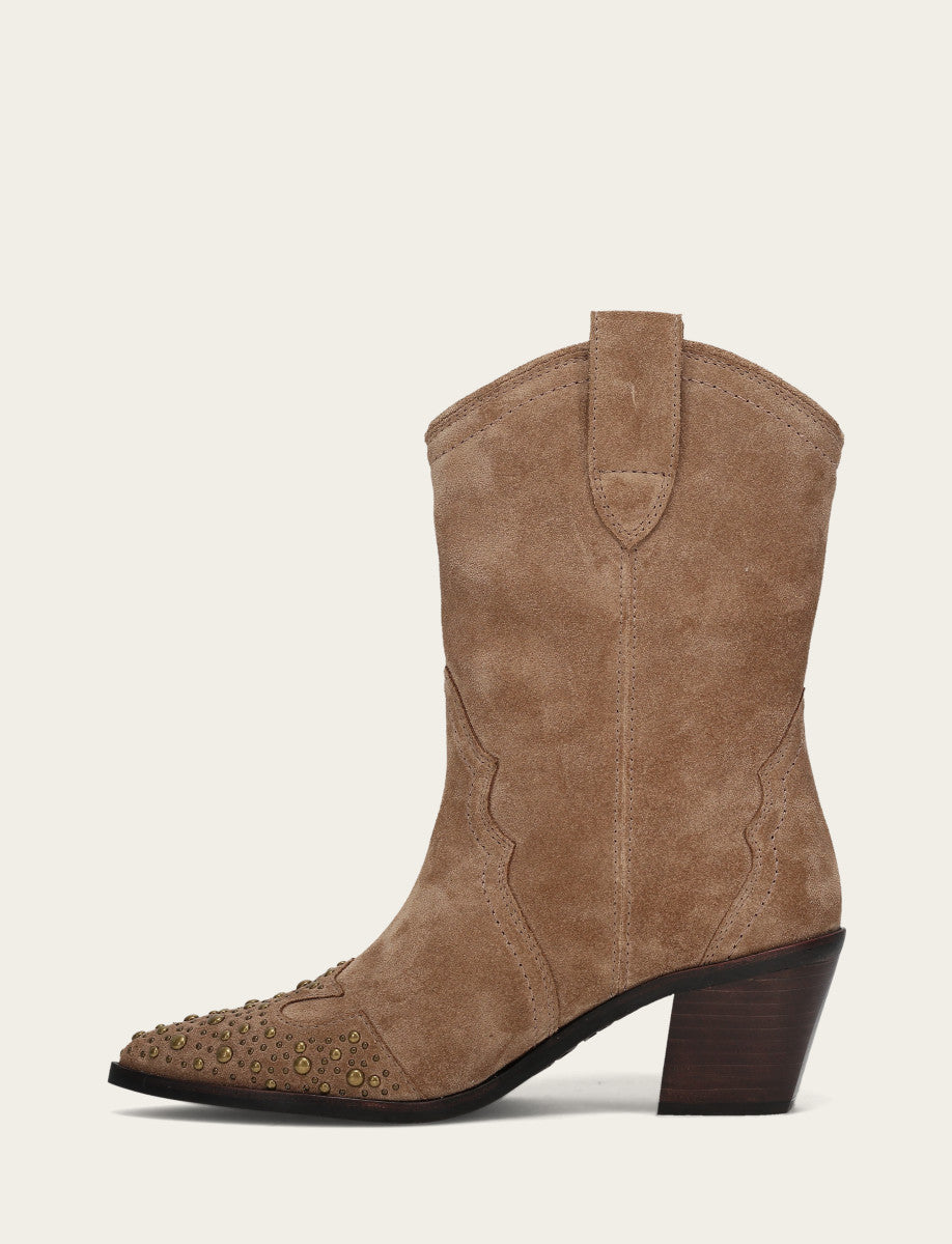 Frye Women's Almond Sara Wingtip Stud Boot / Almond