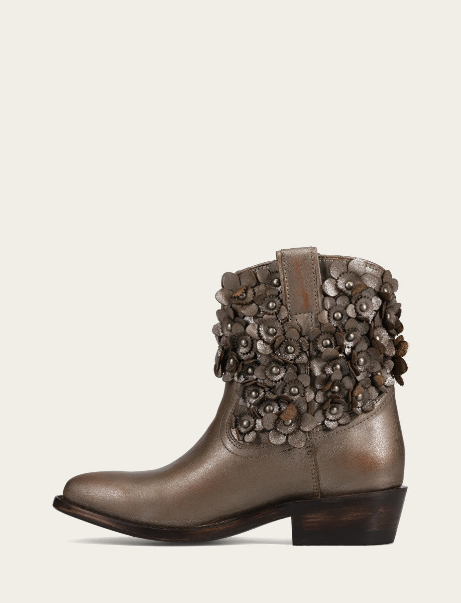 Frye Women's Metallic Stone Billy Flower Boot / Metallic Stone