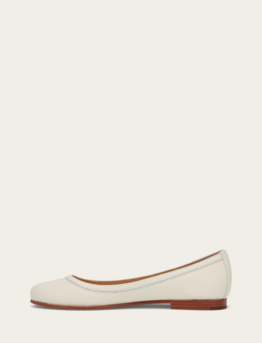 Frye Women's White Carson Ballet Flats / White