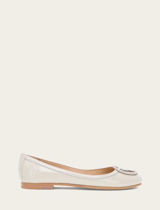 Frye Women's Ivory Carson Logo Ballet Flats / Ivory