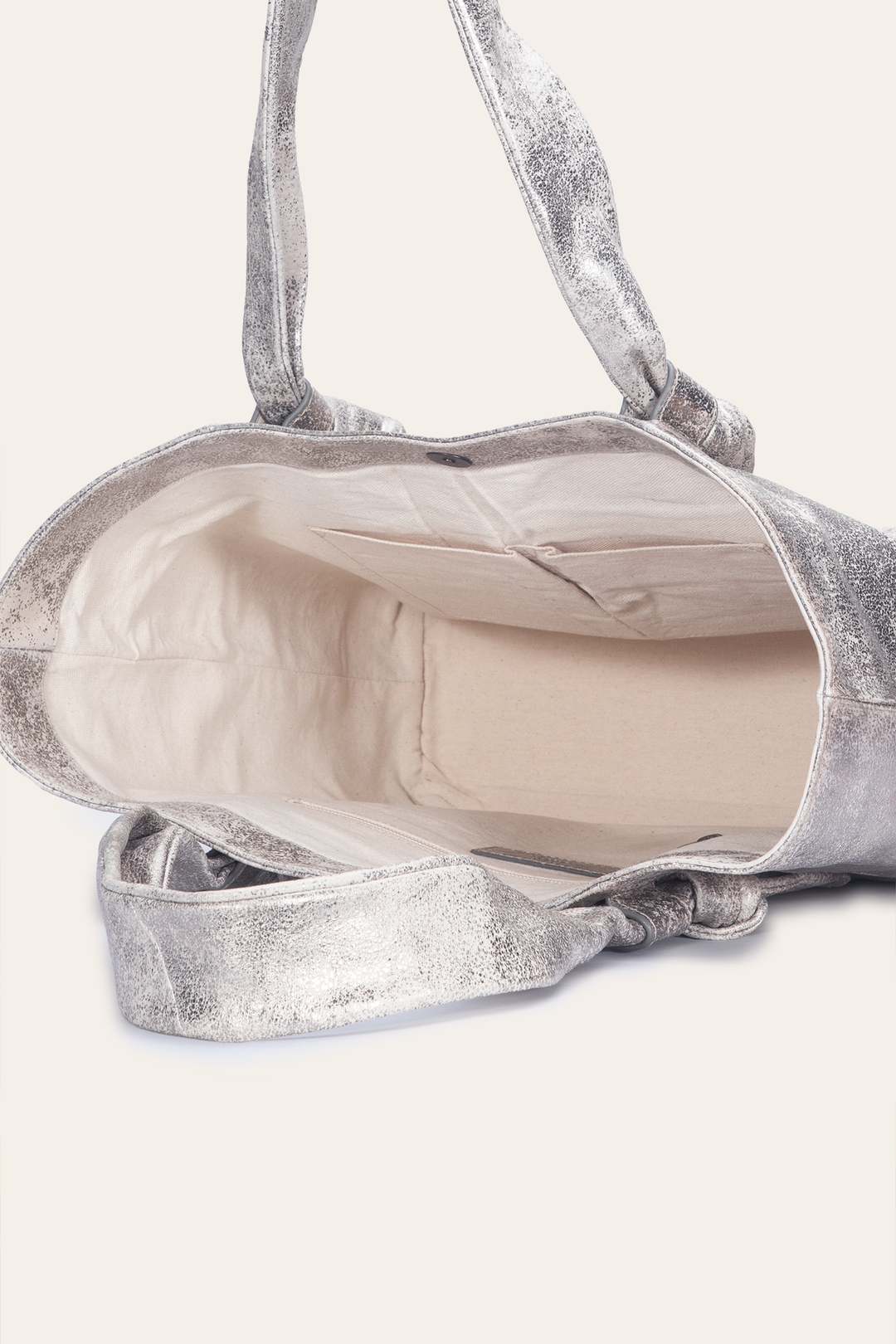 Frye Women's Nora Knotted Tote Bag / Cream Metallic