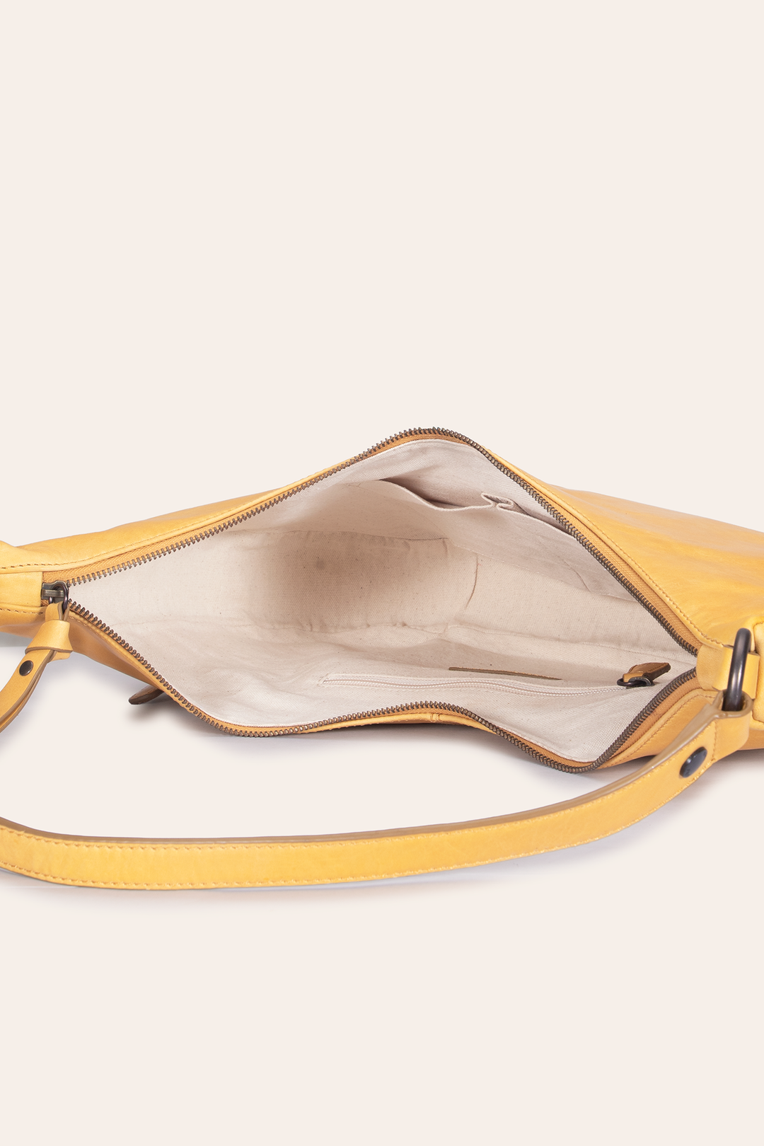 Frye Women's Melissa Crescent Hobo Handbag / Mustard