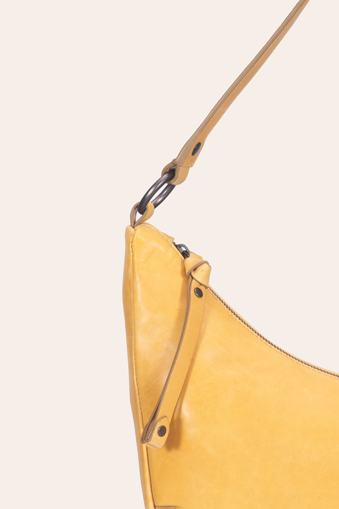Frye Women's Melissa Crescent Hobo Handbag / Mustard