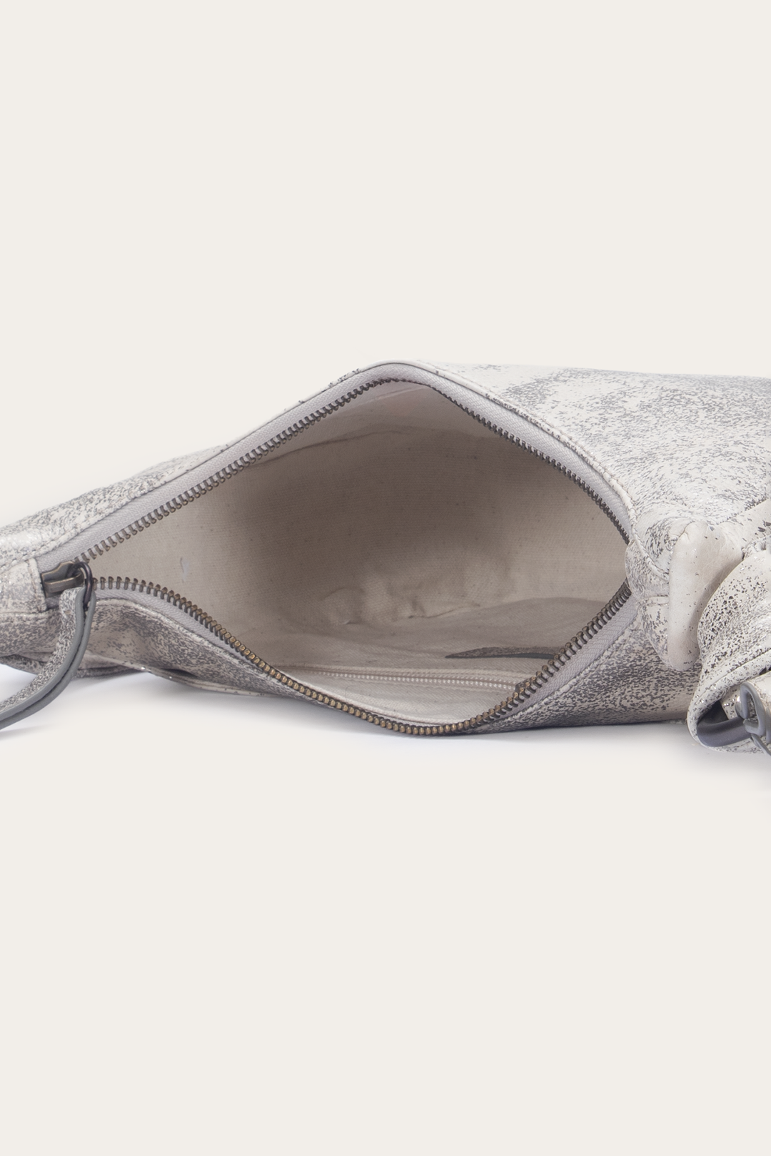Frye Women's Nora Crossbody Bag / Cream Metallic