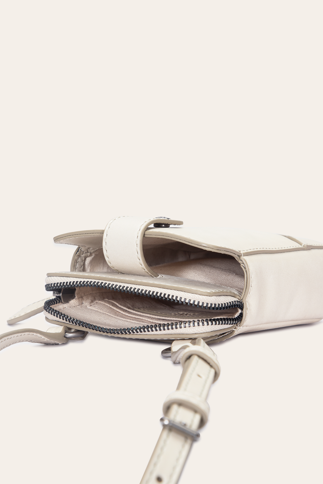 Frye Melissa Oat Phone Crossbody / Oat