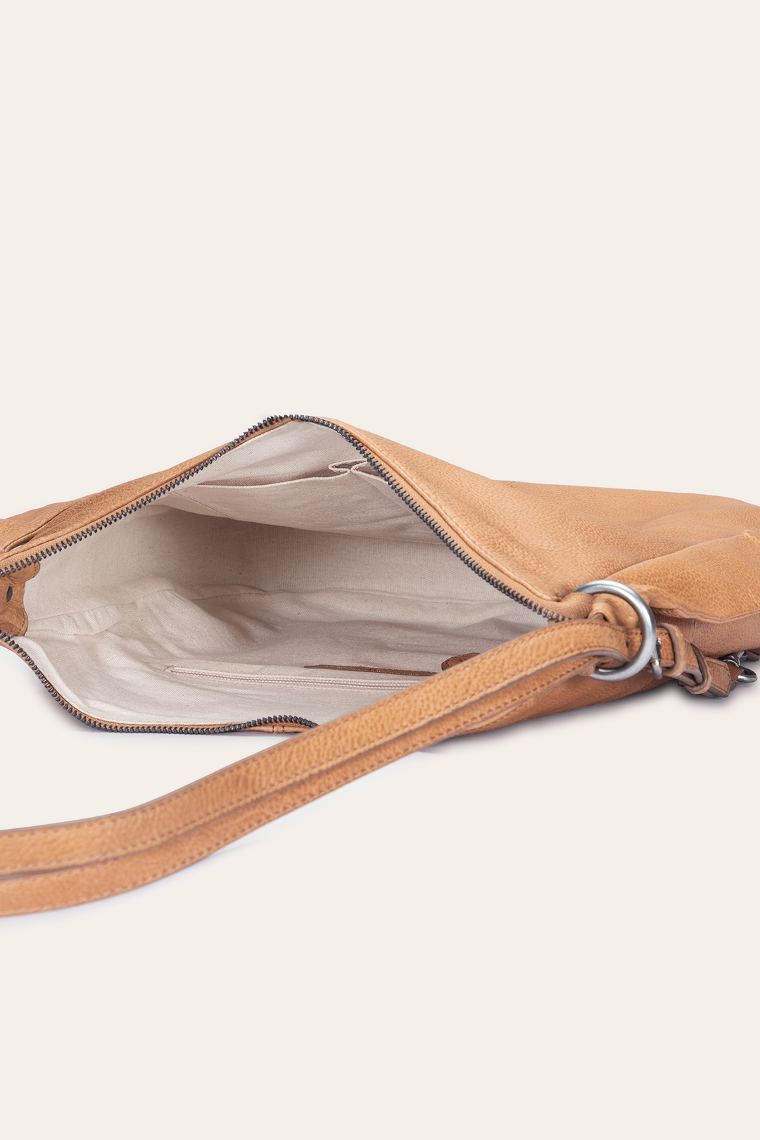 Frye Women's Nora Backpack Hobo Bag (Beige) / Beige