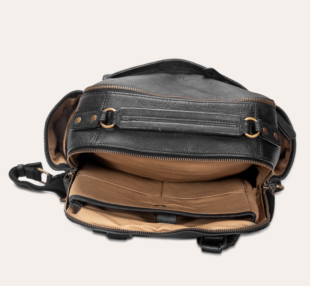 Frye Denver Leather Backpack / Default Title