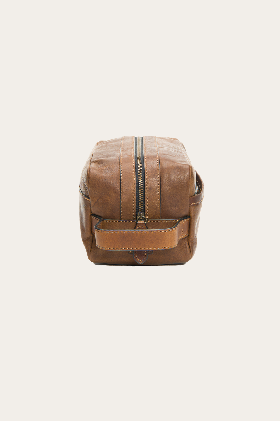 Frye Logan Large Travel Dopp in Dark Brown / Dark Brown