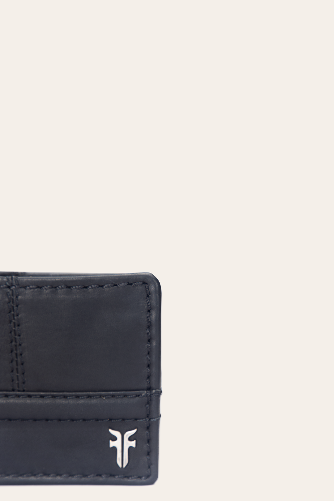 Frye Nash Black Bifold With Foldout Cc / Black